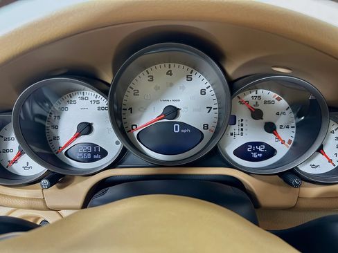 Used 2012 Porsche 911 Targa 4S AWD/4WD image 11