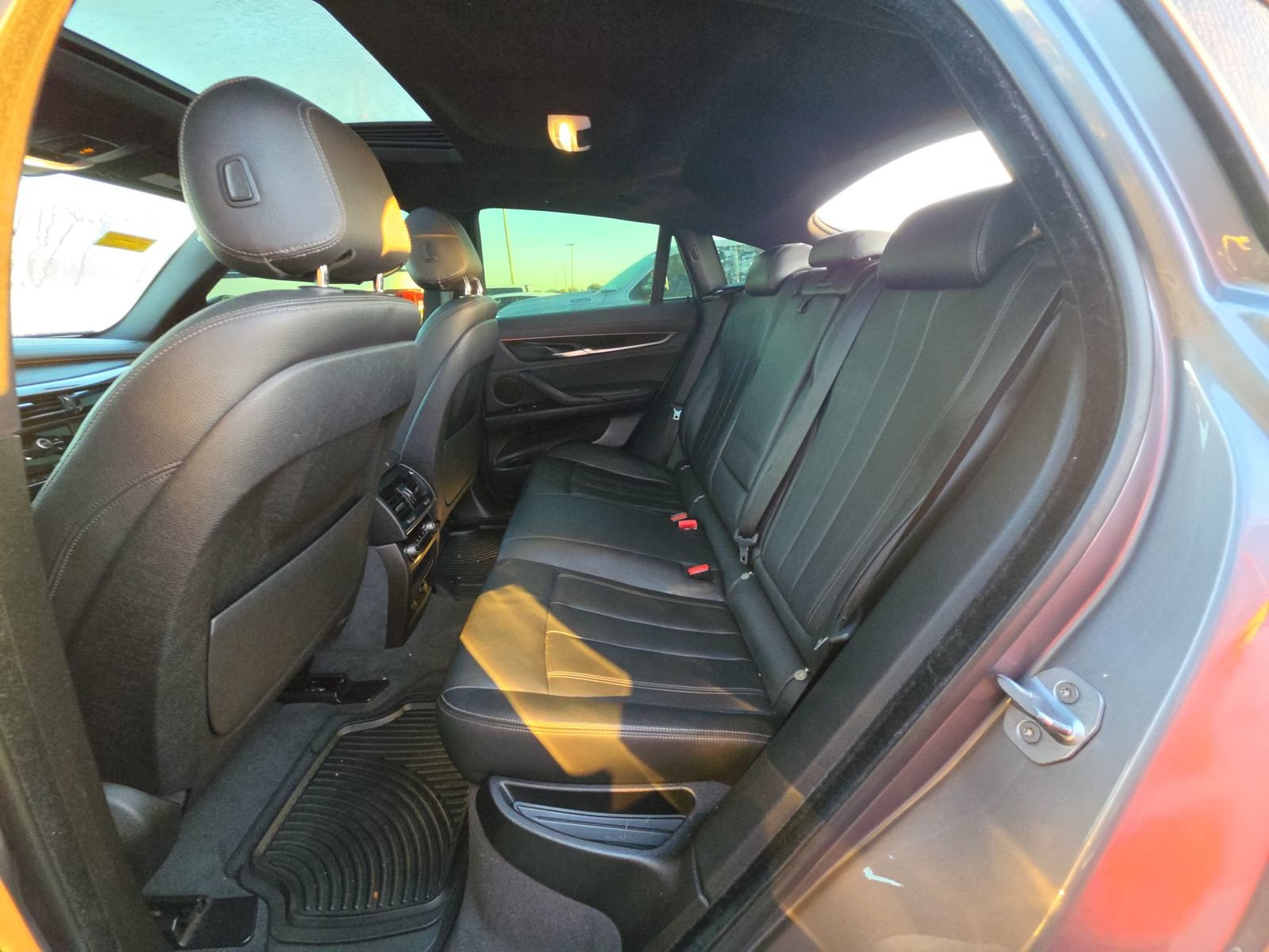 Used 2019 BMW X6 sDrive35i RWD image 13