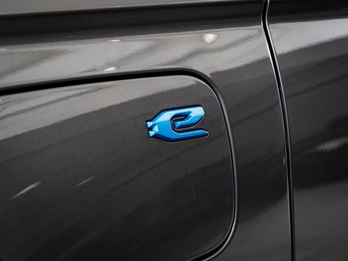 Used 2022 Jeep Grand Cherokee Overland image 9