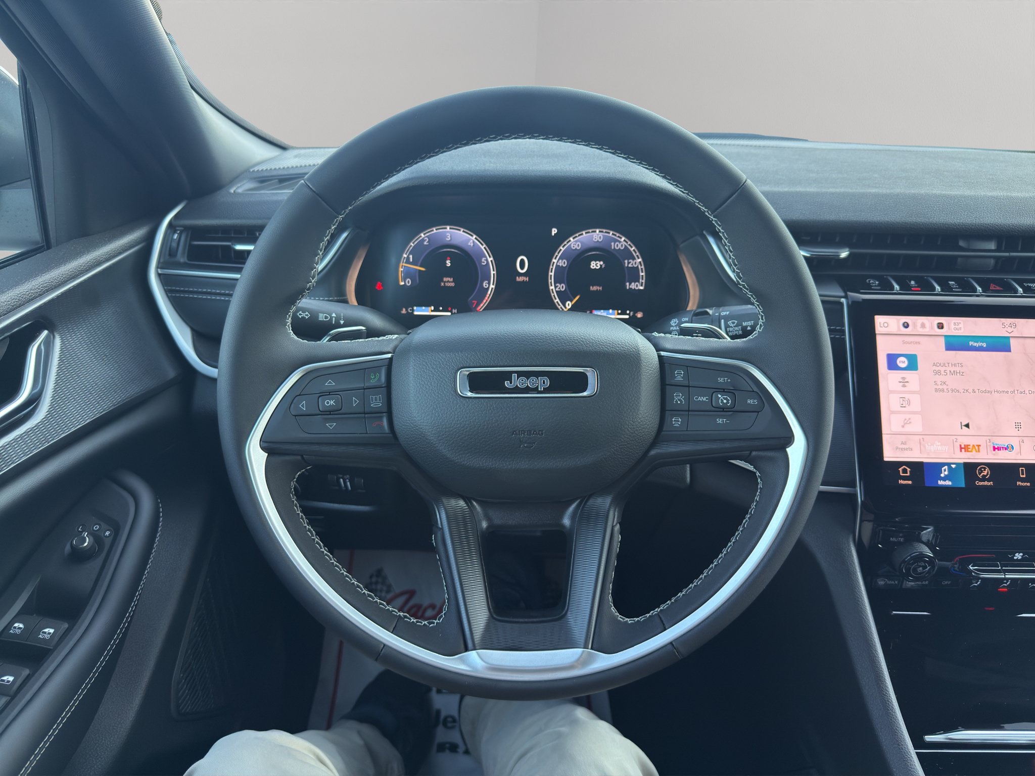 New 2027 Jeep Grand Cherokee Laredo RWD image 24