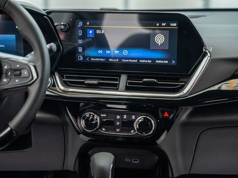 New 2026 Chevrolet Trax RS w/ Sunroof Package FWD image 21