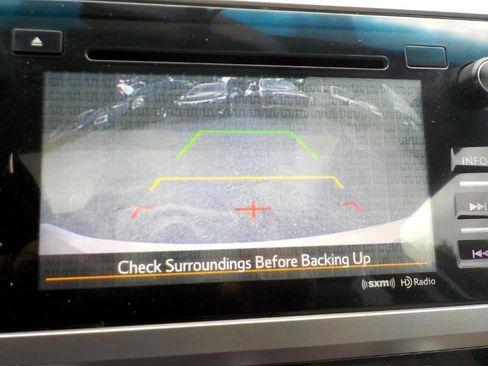 Used 2016 Subaru Outback 2.5i Premium image 12