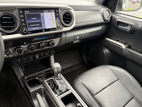 Used 2023 Toyota Tacoma Limited AWD/4WD image 9