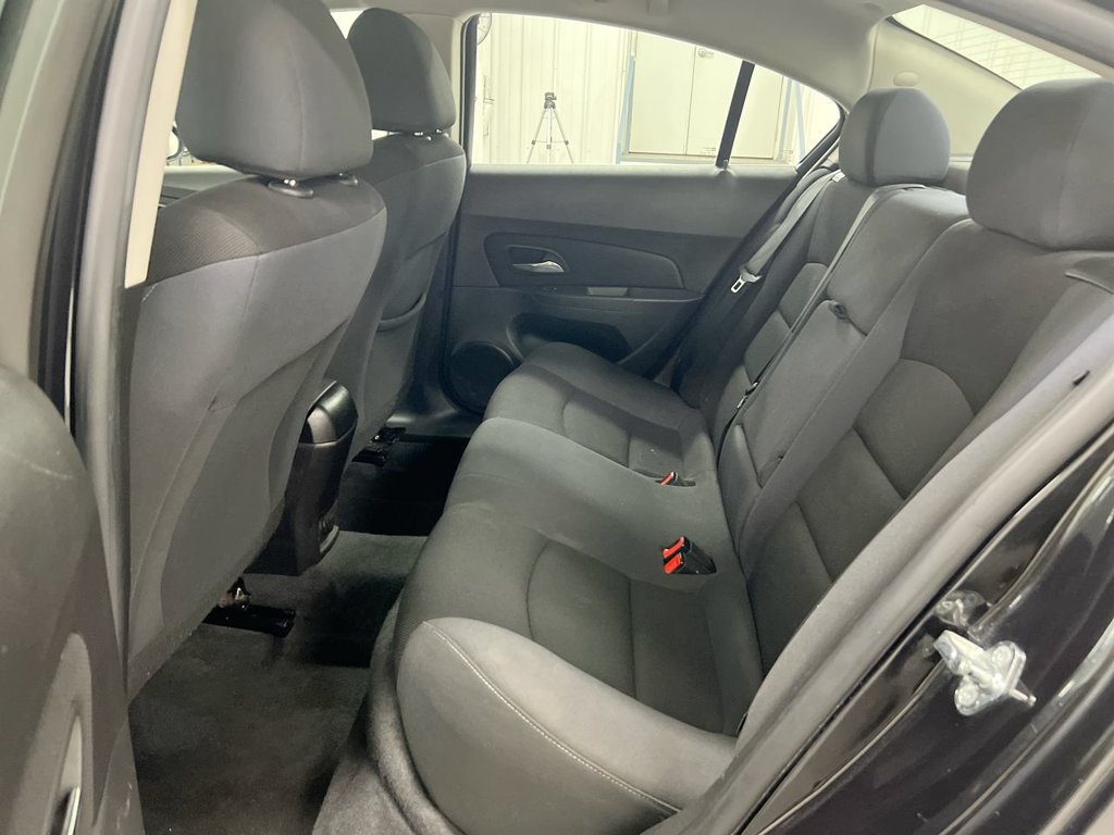 Used 2016 Chevrolet Cruze LT FWD image 21