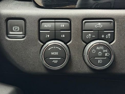 Certified 2024 Chevrolet Silverado 1500 RST image 30