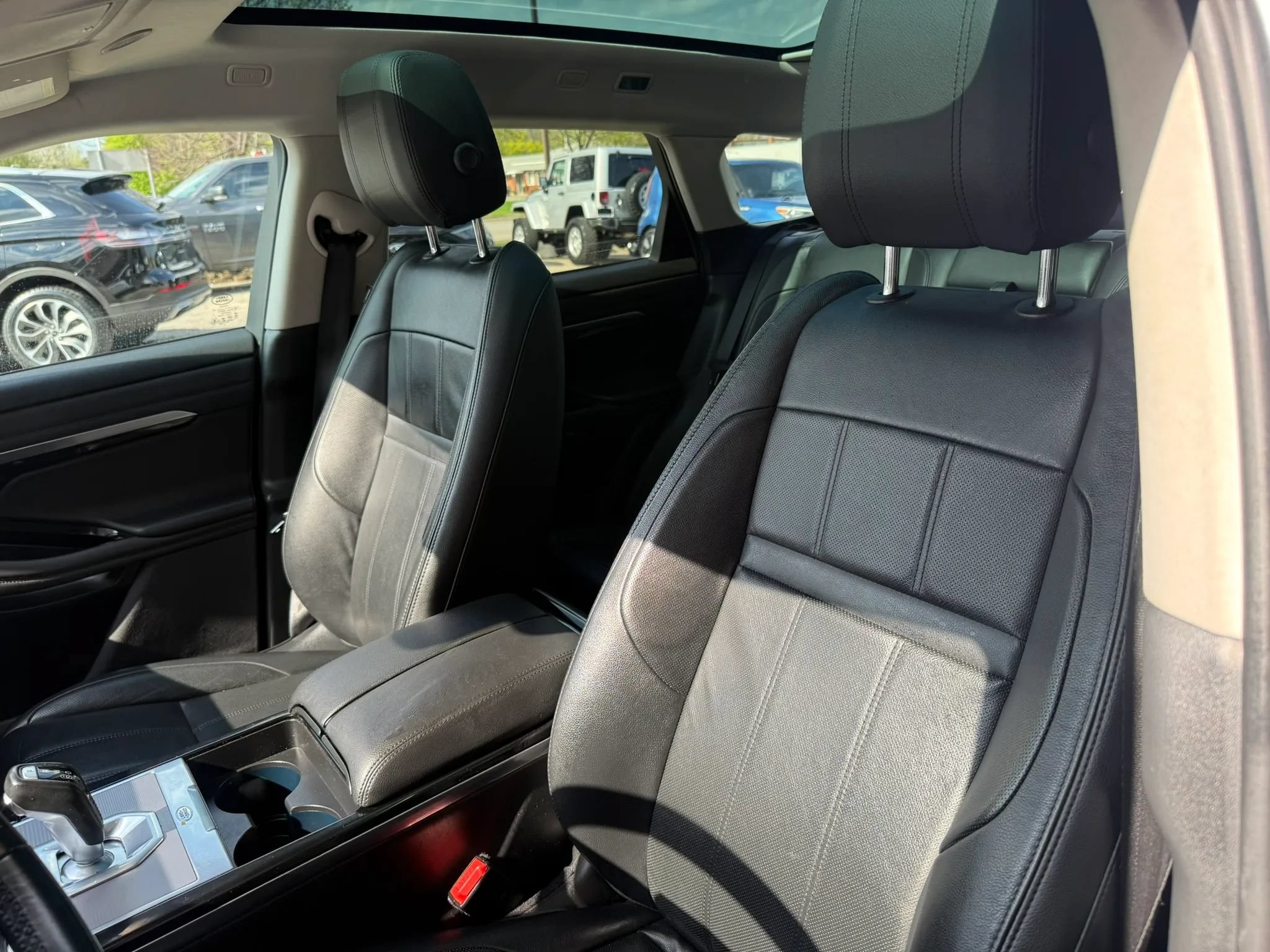 Used 2021 Land Rover Range Rover Evoque S AWD/4WD image 14