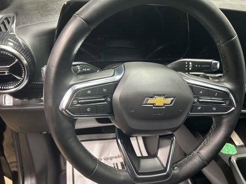 Used 2025 Chevrolet Equinox LT AWD/4WD image 6