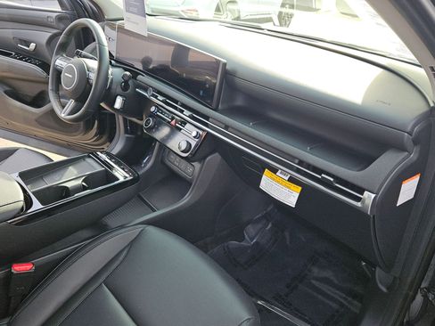 Certified 2025 Hyundai Tucson Limited image 19