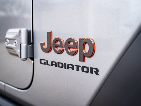 Used 2021 Jeep Gladiator Mojave w/ Trailer Tow Package image 17