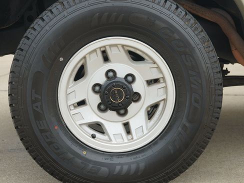 Used 1992 Toyota Land Cruiser AWD/4WD image 29