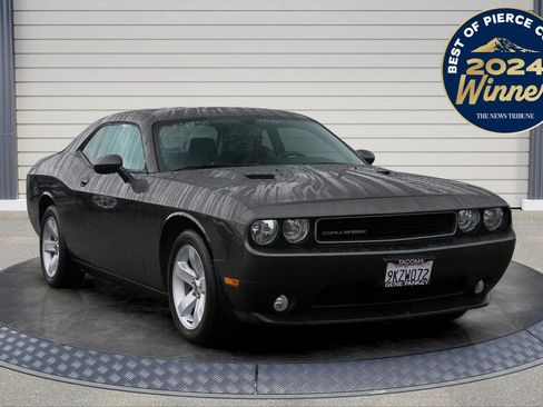 Used 2013 Dodge Challenger SXT Plus image 1