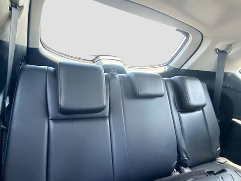 Used 2018 Toyota Highlander XLE FWD image 31
