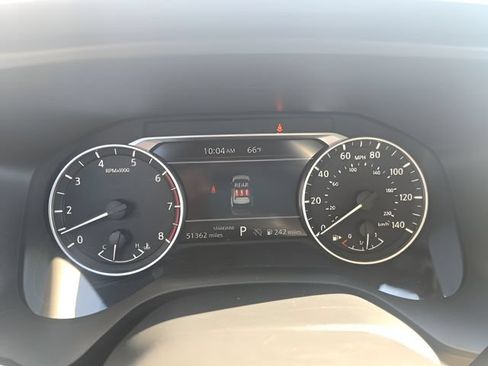 Certified 2025 Nissan Rogue SV w/ SV Premium Package FWD image 12