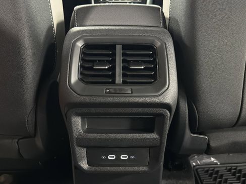 New 2026 Volkswagen Taos SE AWD/4WD image 32