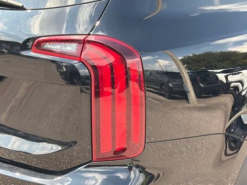 Used 2024 Kia Telluride LX FWD image 11
