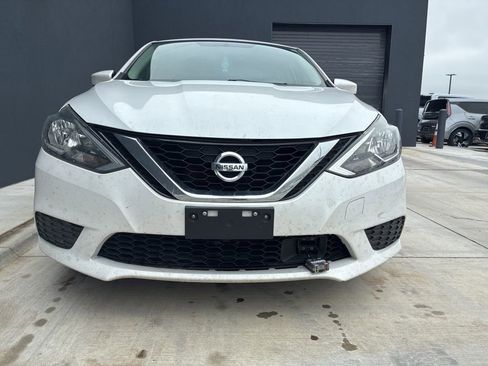 Used 2019 Nissan Sentra SV w/ Special Edition Package FWD image 2