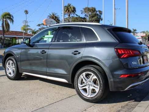 Used 2018 Audi Q5 2.0T Premium Plus w/ Premium Plus Package AWD/4WD image 3