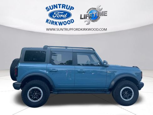 Used 2023 Ford Bronco Outer Banks w/ Sasquatch Package AWD/4WD image 8