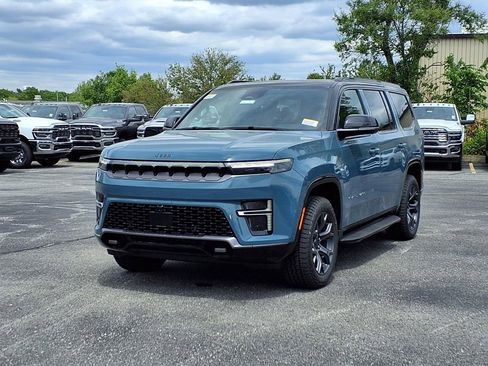 New 2026 Jeep Grand Wagoneer 4WD image 2