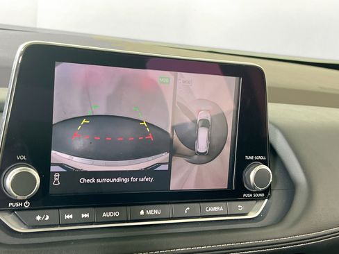 Used 2021 Nissan Rogue SV image 13