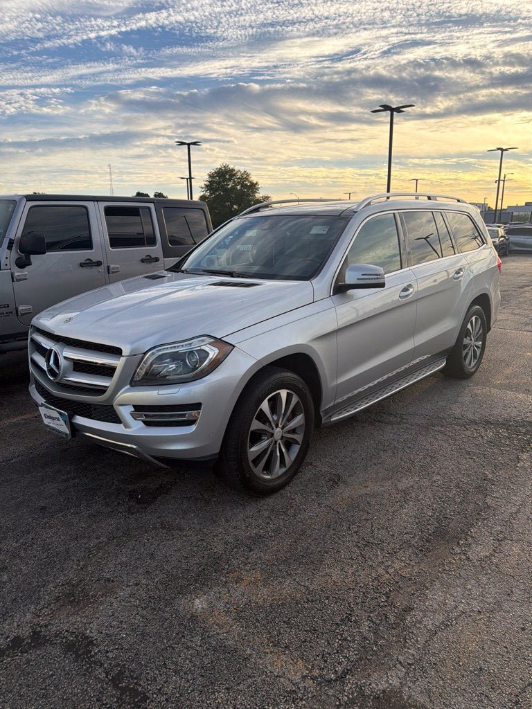 Used 2013 Mercedes-Benz GL 450 4MATIC image 2