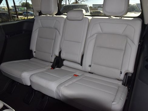 New 2025 Lincoln Navigator Reserve image 15