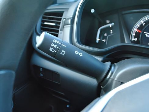 Used 2019 Honda CR-V LX image 15