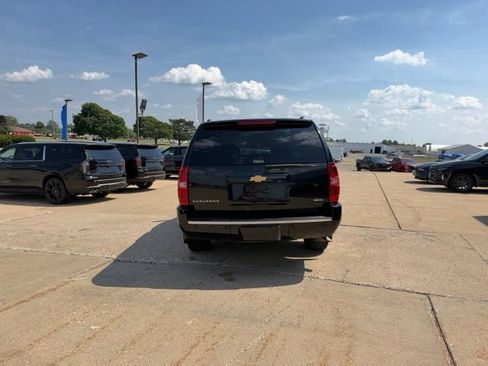 Used 2010 Chevrolet Suburban LTZ AWD/4WD image 5