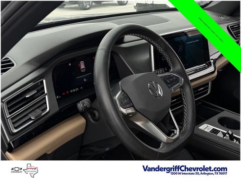 Used 2024 Volkswagen Atlas Cross Sport SE FWD image 11