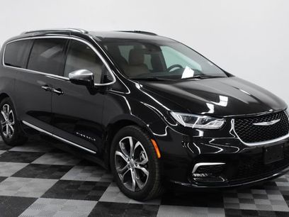 Used 2022 Chrysler Pacifica Pinnacle