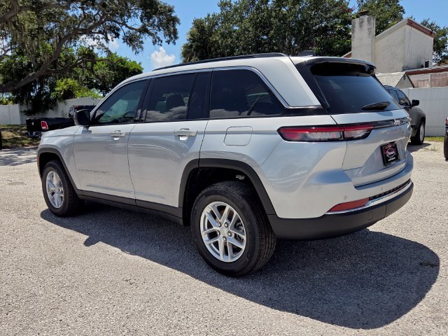 New 2026 Jeep Grand Cherokee Laredo RWD image 6