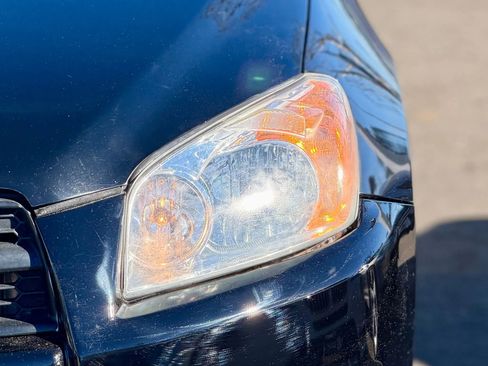 Used 2012 Toyota RAV4 FWD image 23