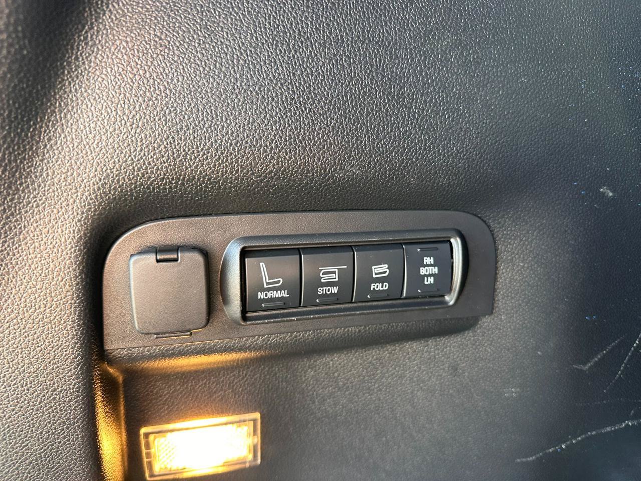 Used 2016 Ford Explorer Limited FWD image 21