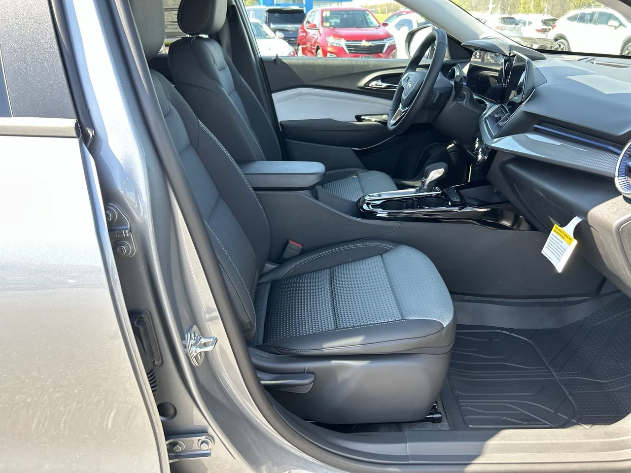 New 2026 Chevrolet Trax LT w/ Sunroof Package FWD image 13