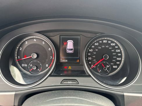 Used 2019 Volkswagen Atlas SE w/ Towing Package image 32