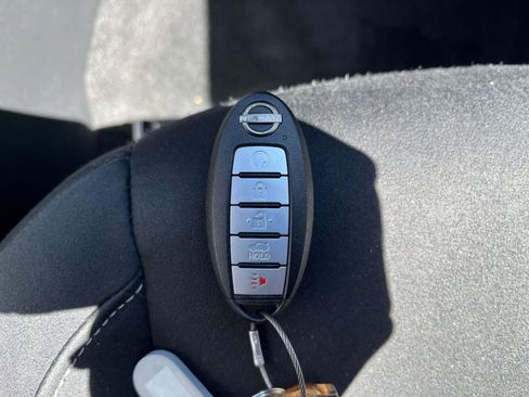 Used 2025 Nissan Altima 2.5 SV FWD image 24