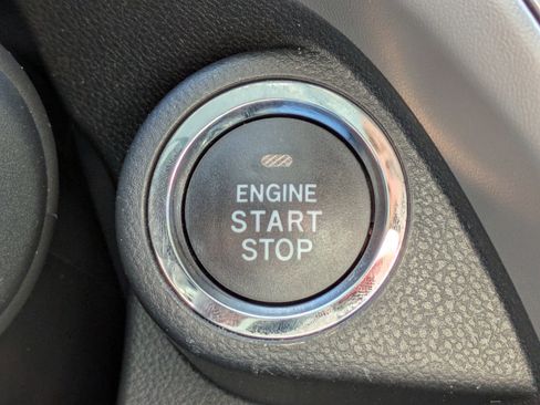 Used 2024 Subaru Crosstrek 2.0i Premium image 31