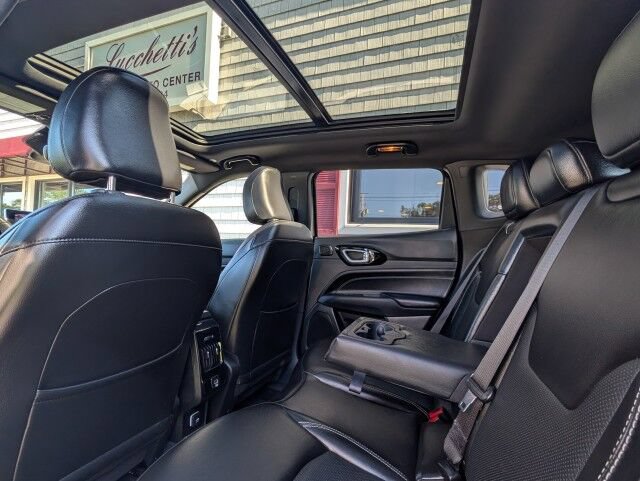 Used 2023 Jeep Compass High Altitude AWD/4WD image 23