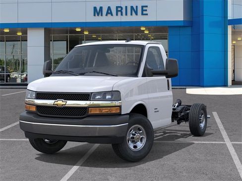 New 2025 Chevrolet Express 3500 w/ Power Convenience Package image 6