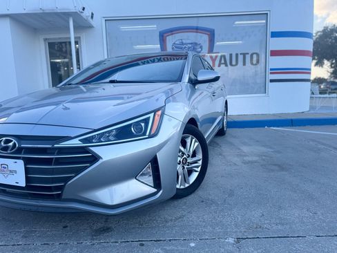 Used 2020 Hyundai Elantra SEL image 3