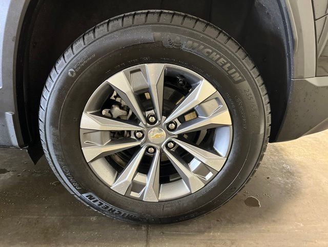 Used 2025 Chevrolet Equinox LT AWD/4WD image 6
