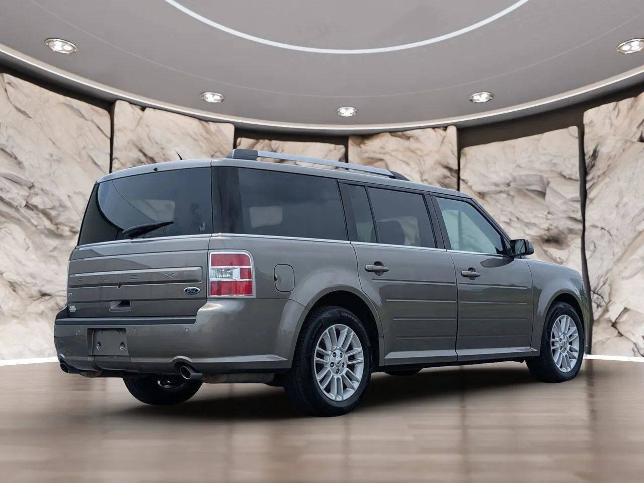 Used 2014 Ford Flex SEL w/ Equipment Group 202A FWD image 12