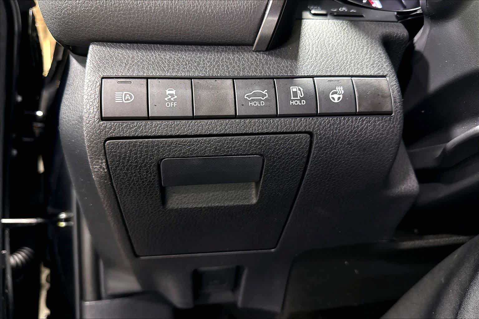 Used 2024 Toyota Camry SE w/ Cold Weather Package AWD/4WD image 35