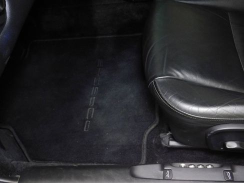 Used 2004 Porsche 911 Carrera RWD image 46