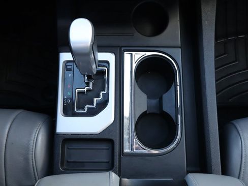 Used 2014 Toyota Tundra Limited image 33