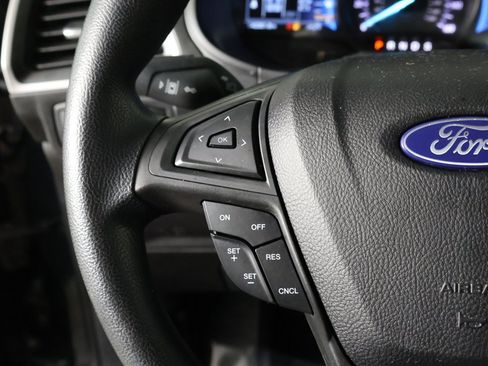 Used 2022 Ford Edge SE image 36