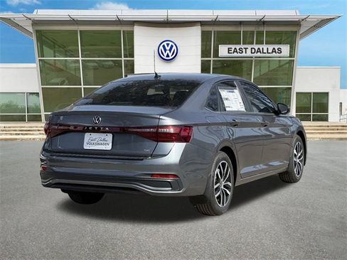 New 2026 Volkswagen Jetta SE image 4