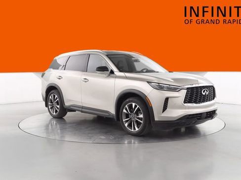 Used 2025 INFINITI QX60 Luxe AWD/4WD image 1