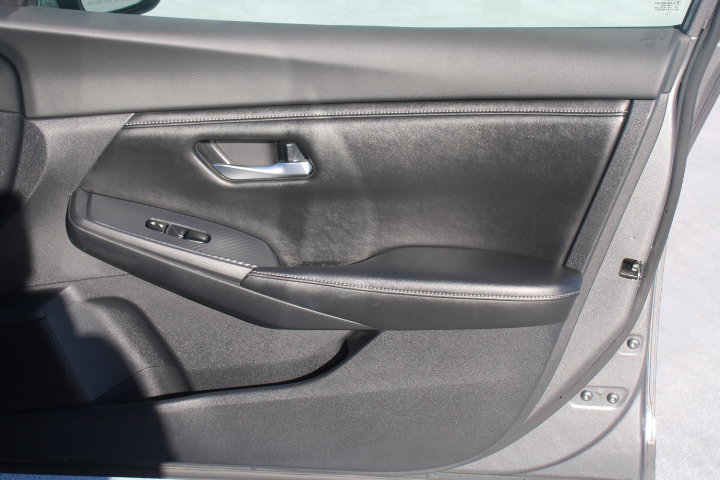Used 2021 Nissan Sentra SV FWD image 17