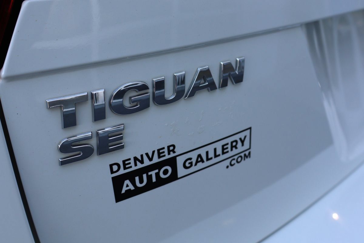 Used 2018 Volkswagen Tiguan SE w/ Panoramic Sunroof Package AWD/4WD image 27